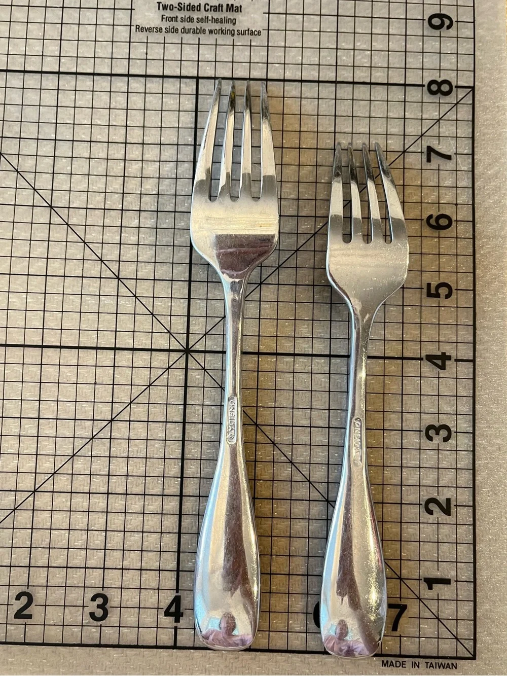 Oneida voss stainless